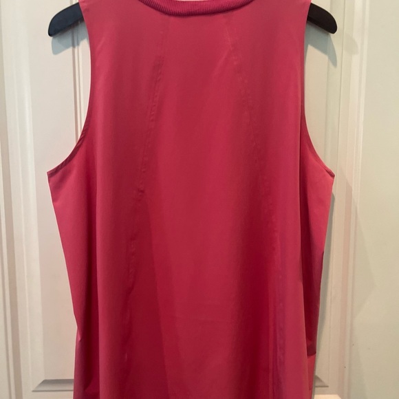 Athleta Active Shirt Ladies Size 1X EUC Sporty Look Lightweight Breathable Move - Picture 5 of 5